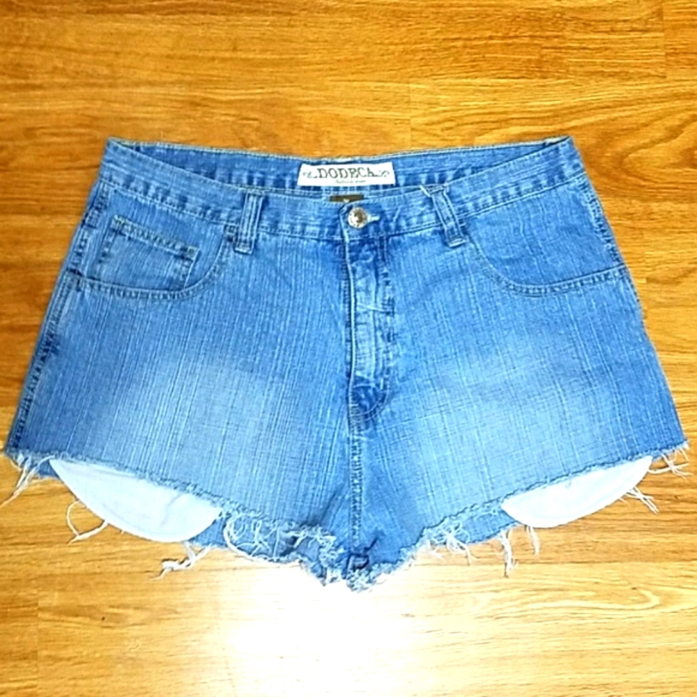DODECA 36x1 VINTAGE WOMAN FADED, DISTRESSED, GIRLS WOMEN'S CUTOFF SHORTS